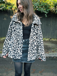 Billabong Leopard Print Teddy Fluffy Fleece