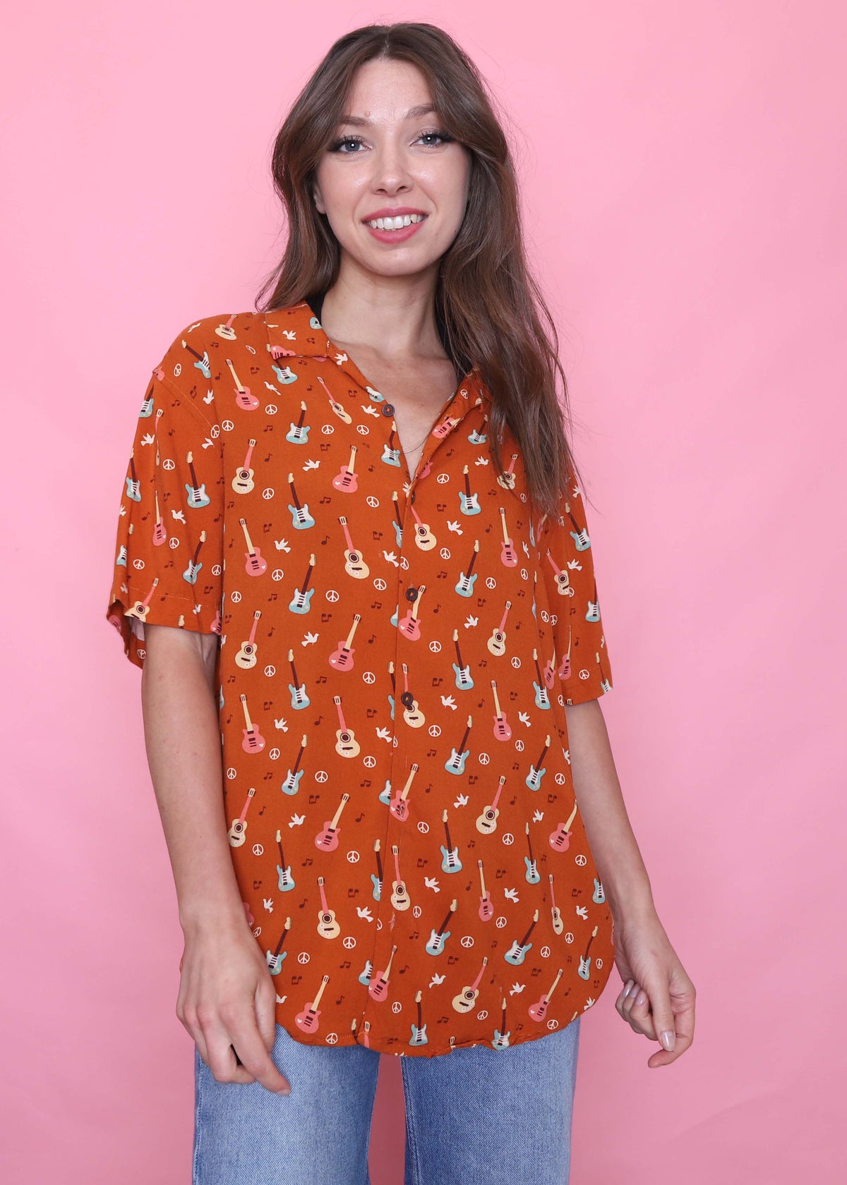 Retro Guitar Patterned Short Sleeve Shirt